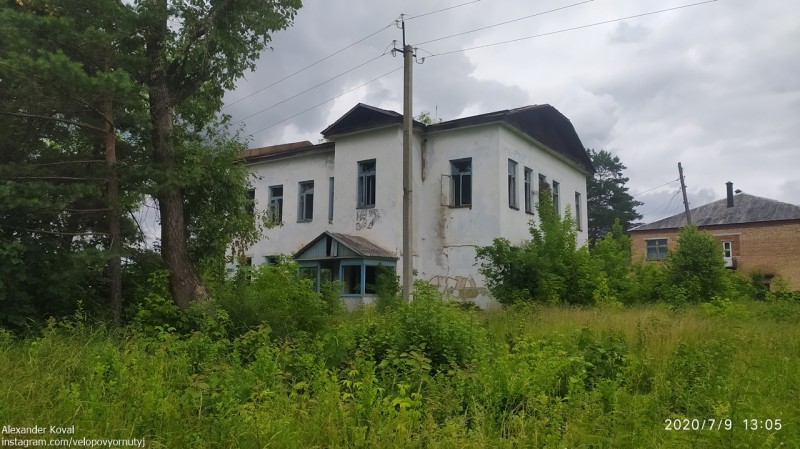 Заброшенное здание военкомата, пгт.Кировский