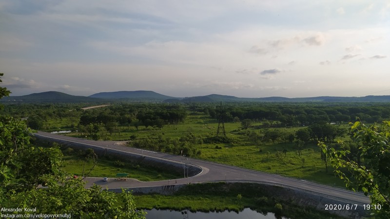 Вид со скалы у лотосового озера, кп.Горные Ключи