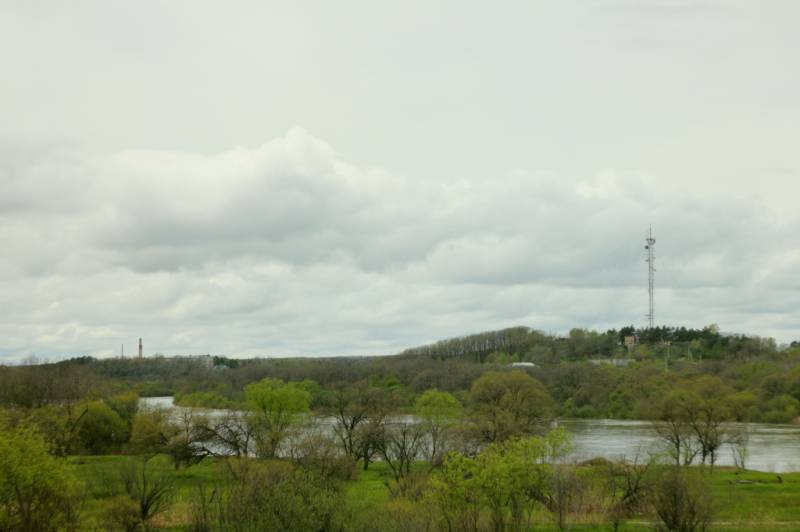 На реке, пгт.Кировский