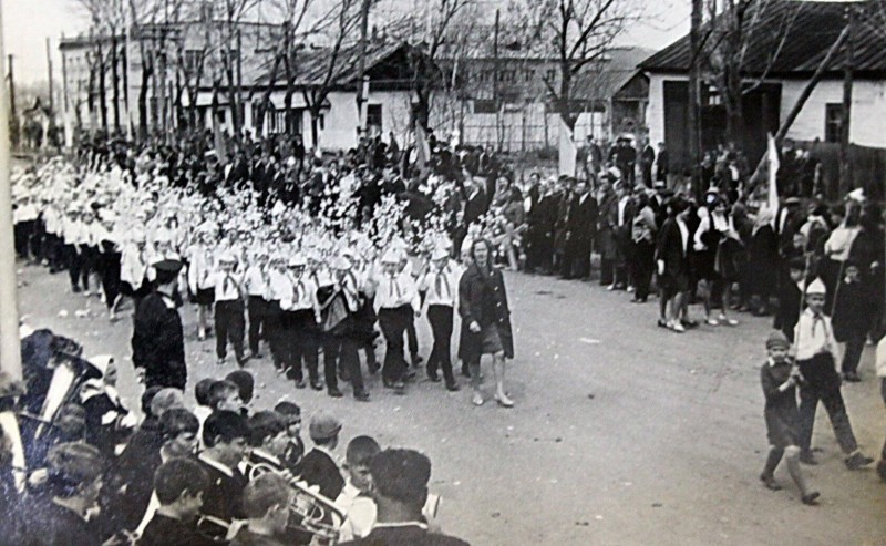 Парад, пгт.Кировский